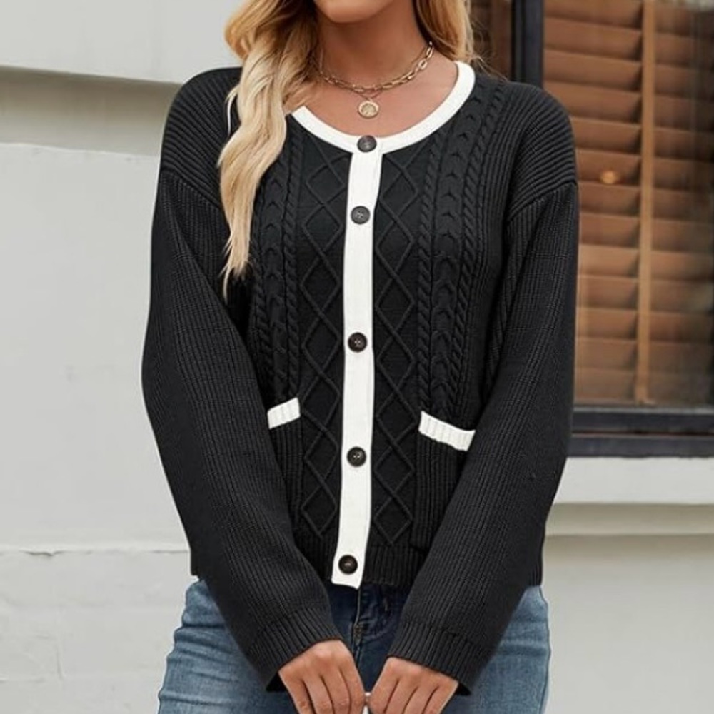 Oversized Knit Cardigan - Picture 4 of 10